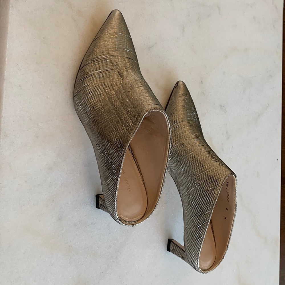 Stuart Weitzman size 6 silver mules with kitten heel. - Picture 3 of 7
